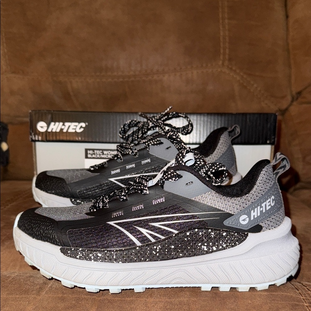 Hi-Tec Black and Gray Athletic Shoes Womens Size 6